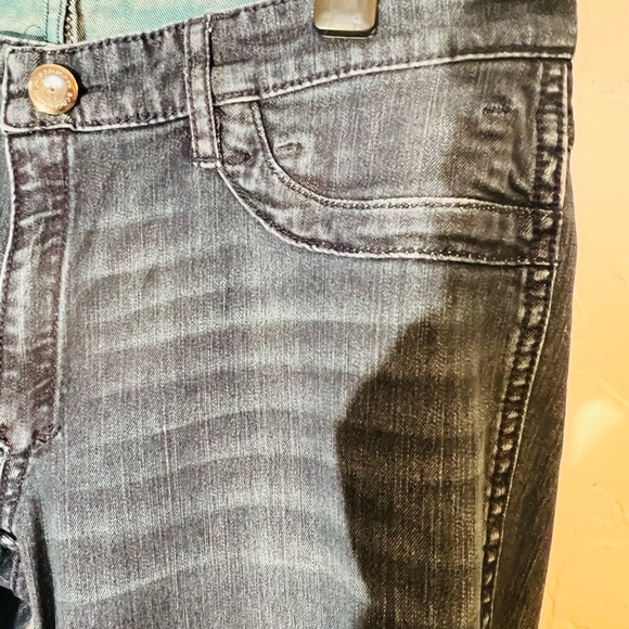 BCBGeneration - Picture 5 of 8